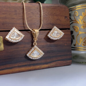 Dhruvi kundan polki carat plating pendent set
